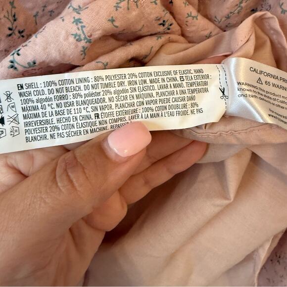 Hyacinth House Marie Floral Smocked Dress - Picture 6 of 7